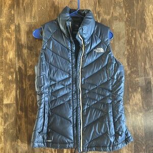 Women’s 550 North Face Winter vest
